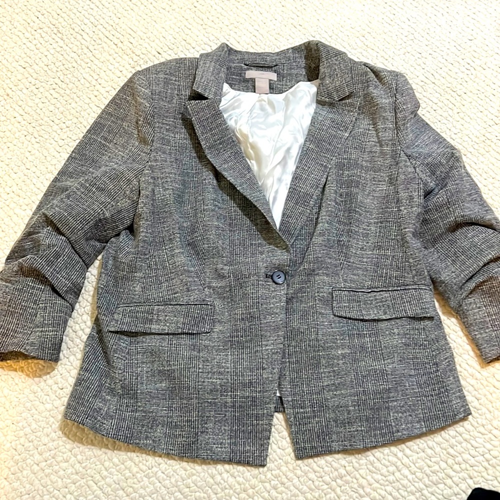 H&M Gathered Sleeve Jacket black / white / grey box line print women’s size XL